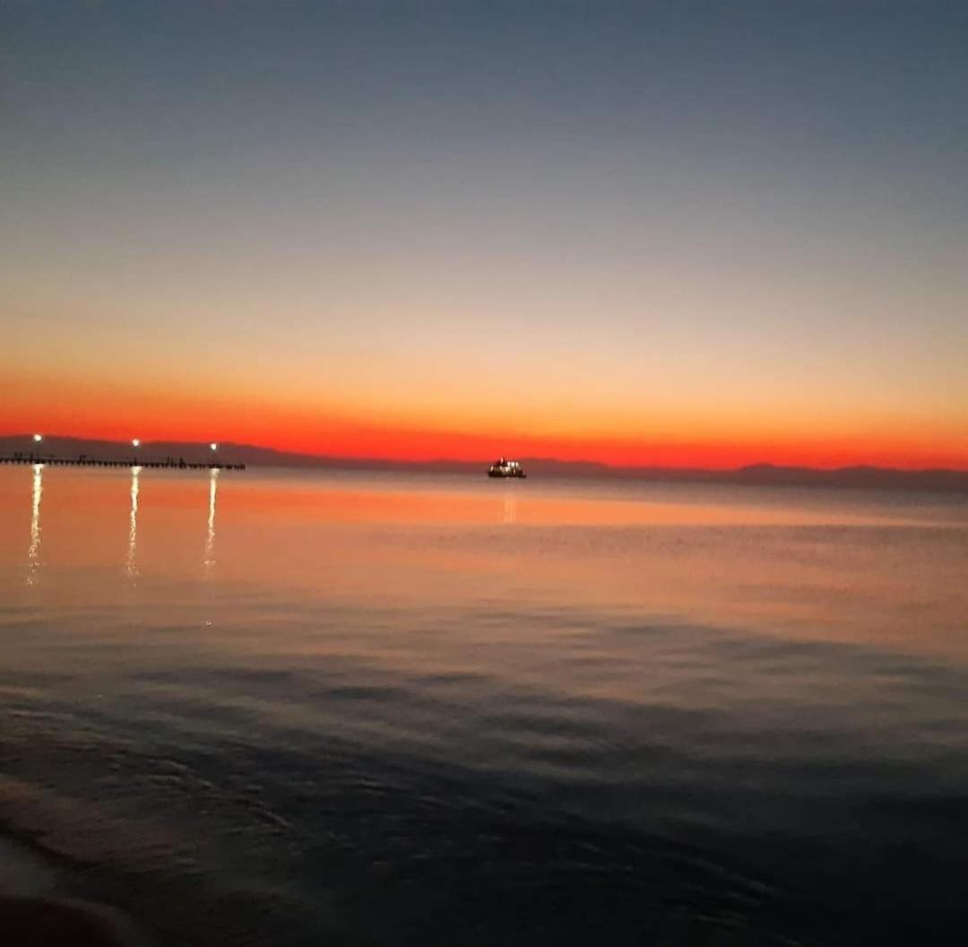 Sun Sea No 3 Apartment Peraia  Bagian luar foto